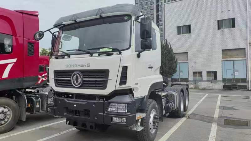 Vehicul remorcat6*4